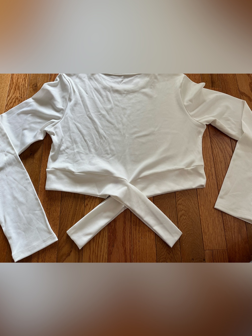 Womens Cream Ribbed Long-Sleeve Cropped Top Sz XL Stretchy Crossed Straps@Bottom